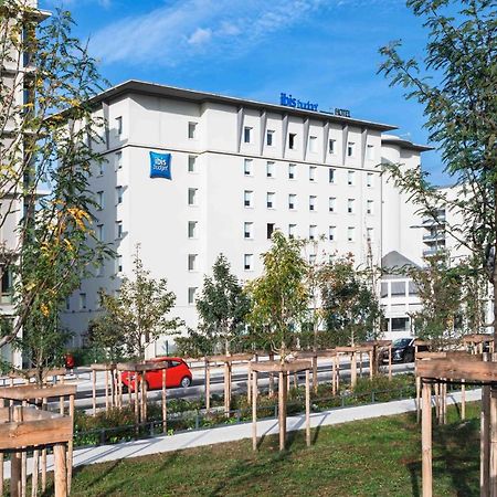 Ibis Budget Lyon Villeurbanne Buitenkant foto