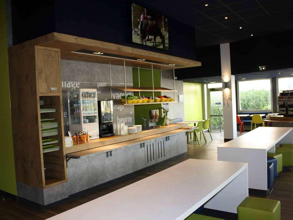 Ibis Budget Lyon Villeurbanne Buitenkant foto