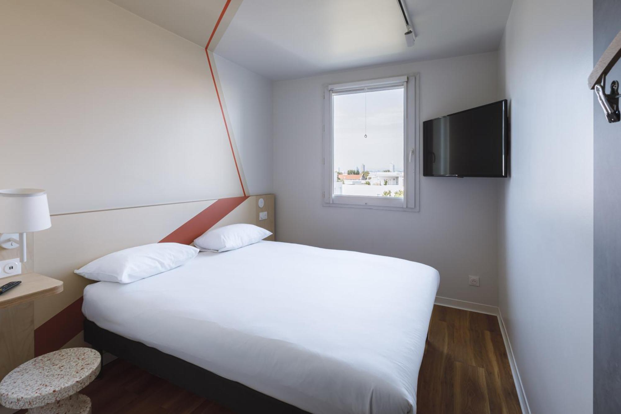 Ibis Budget Lyon Villeurbanne Buitenkant foto