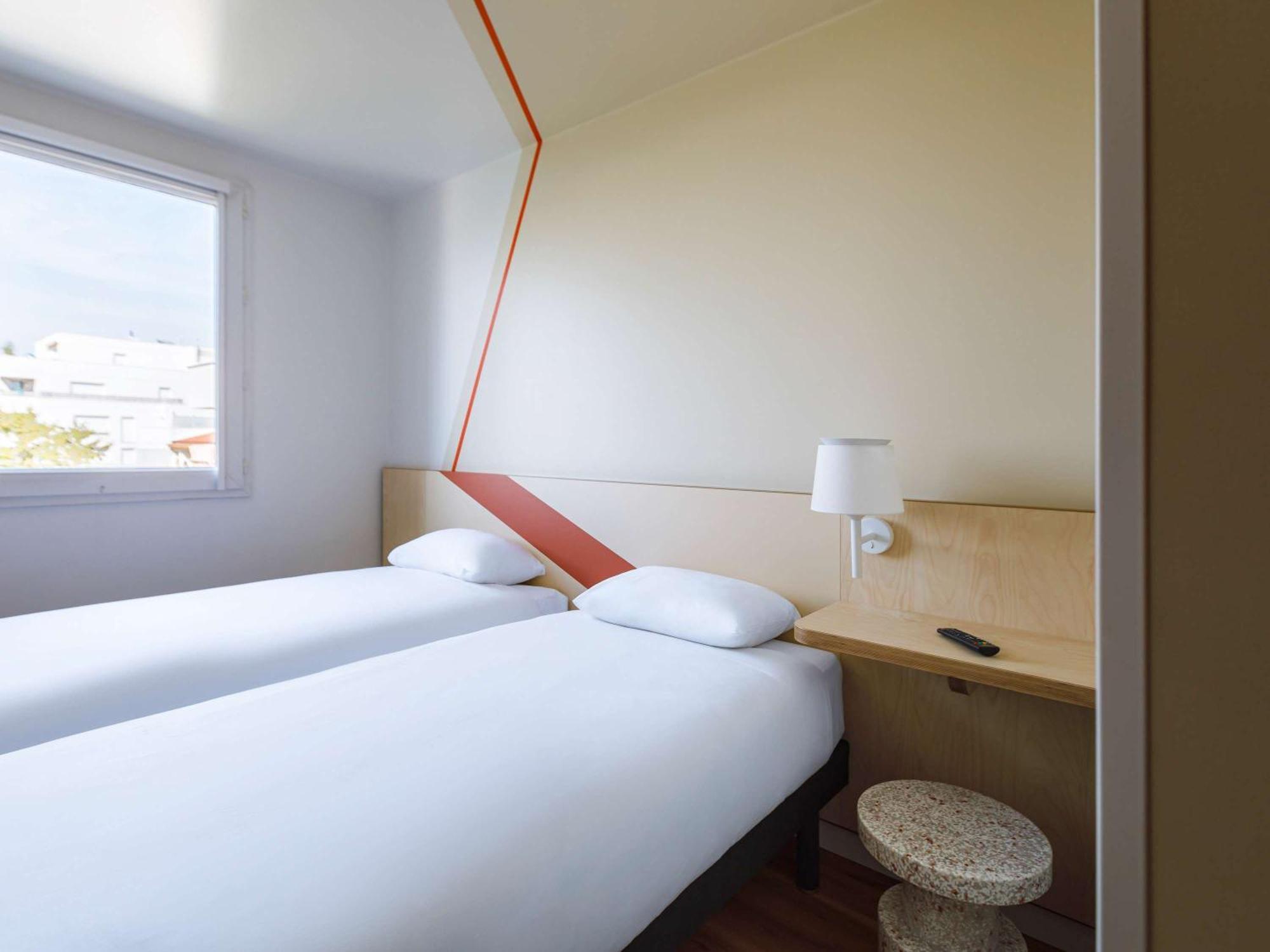 Ibis Budget Lyon Villeurbanne Buitenkant foto