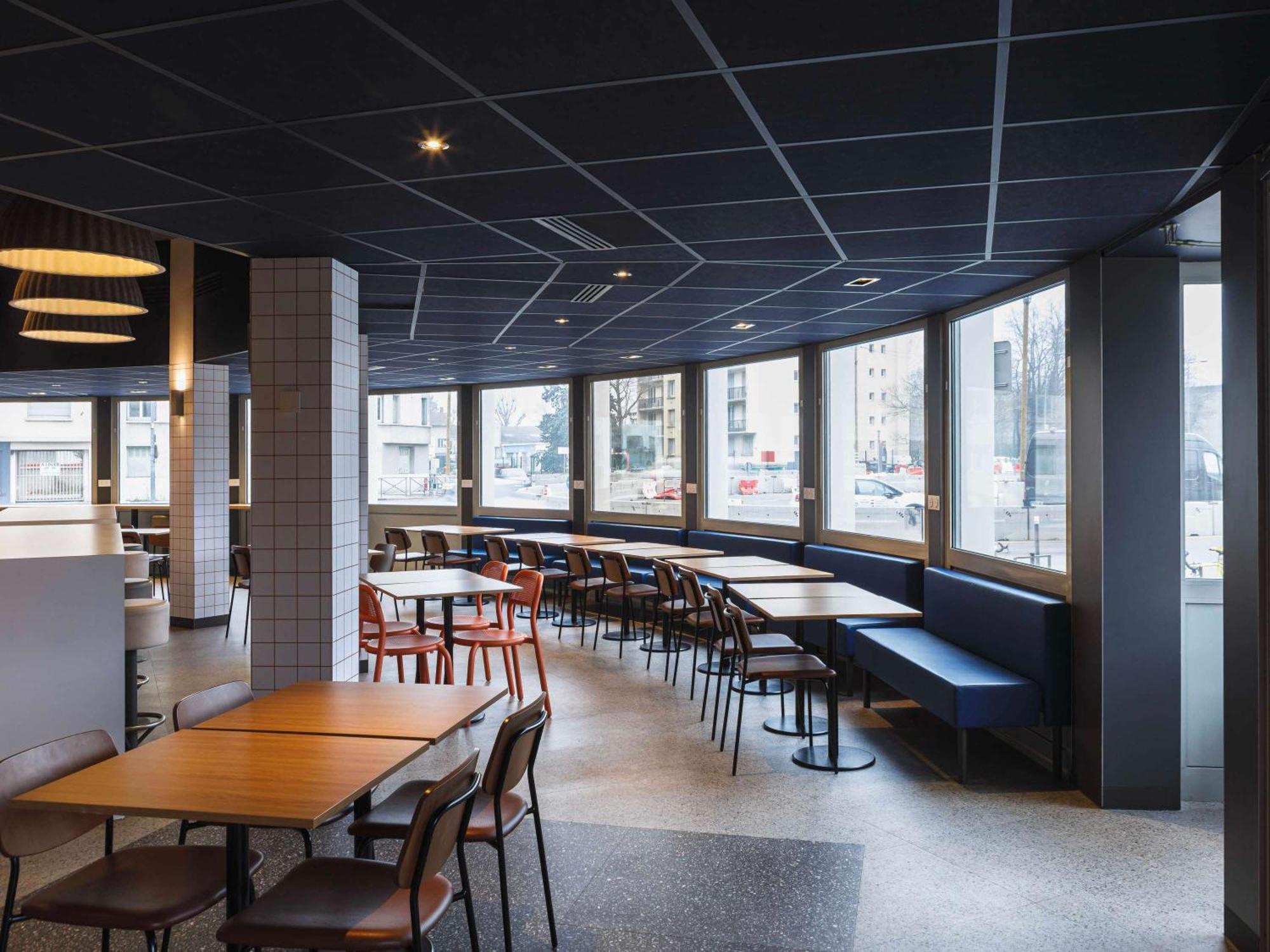 Ibis Budget Lyon Villeurbanne Buitenkant foto