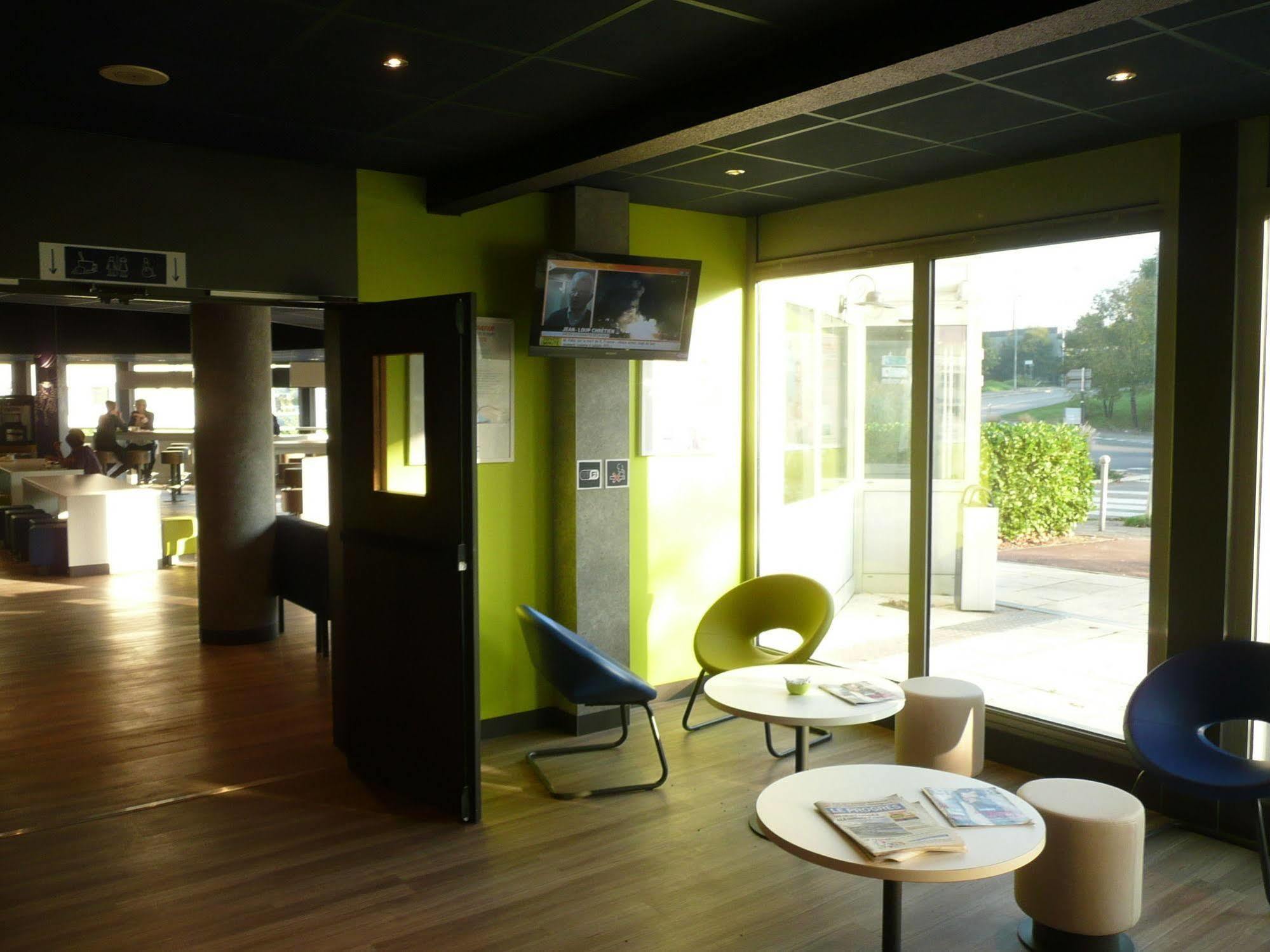 Ibis Budget Lyon Villeurbanne Buitenkant foto