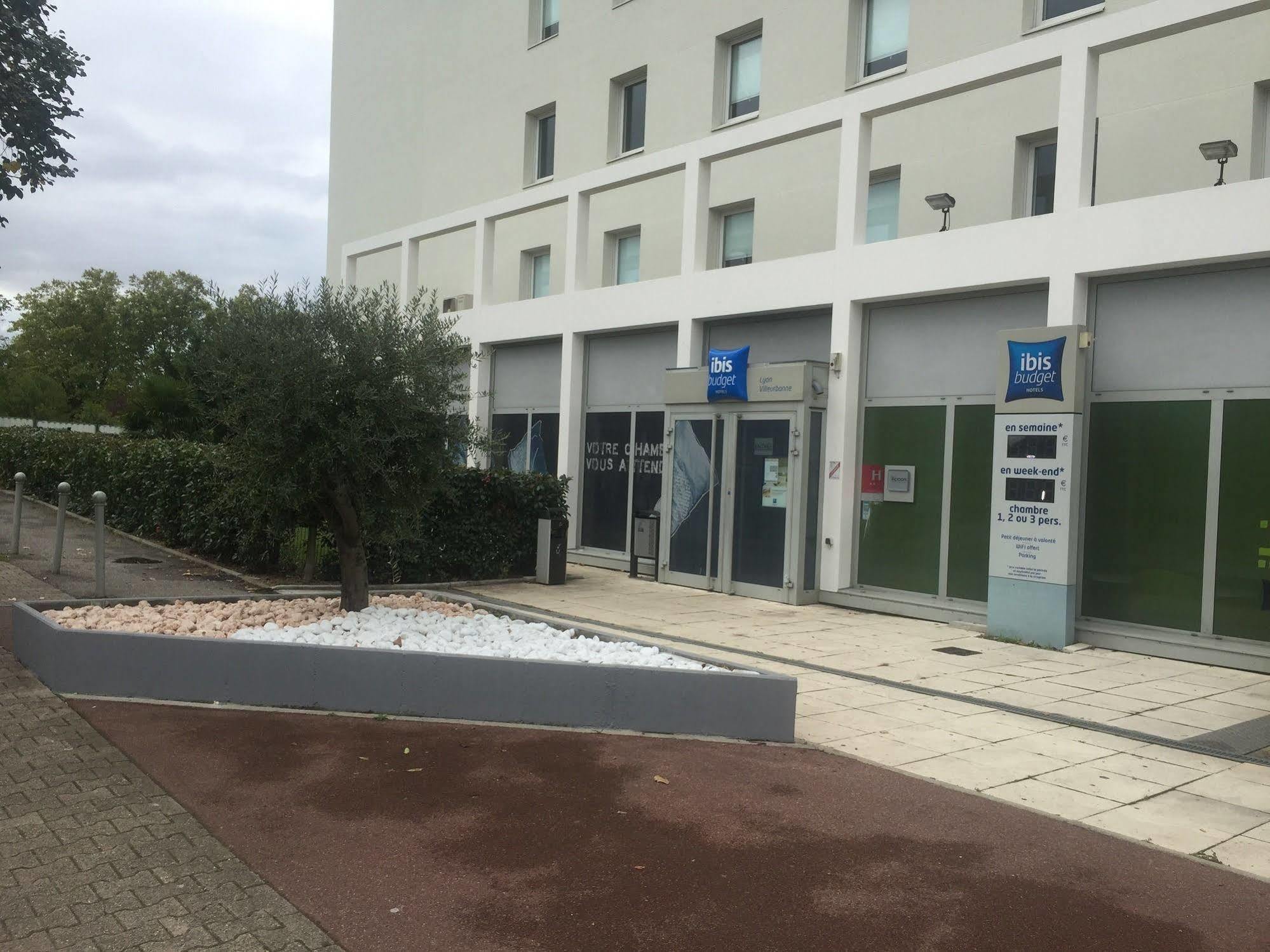 Ibis Budget Lyon Villeurbanne Buitenkant foto